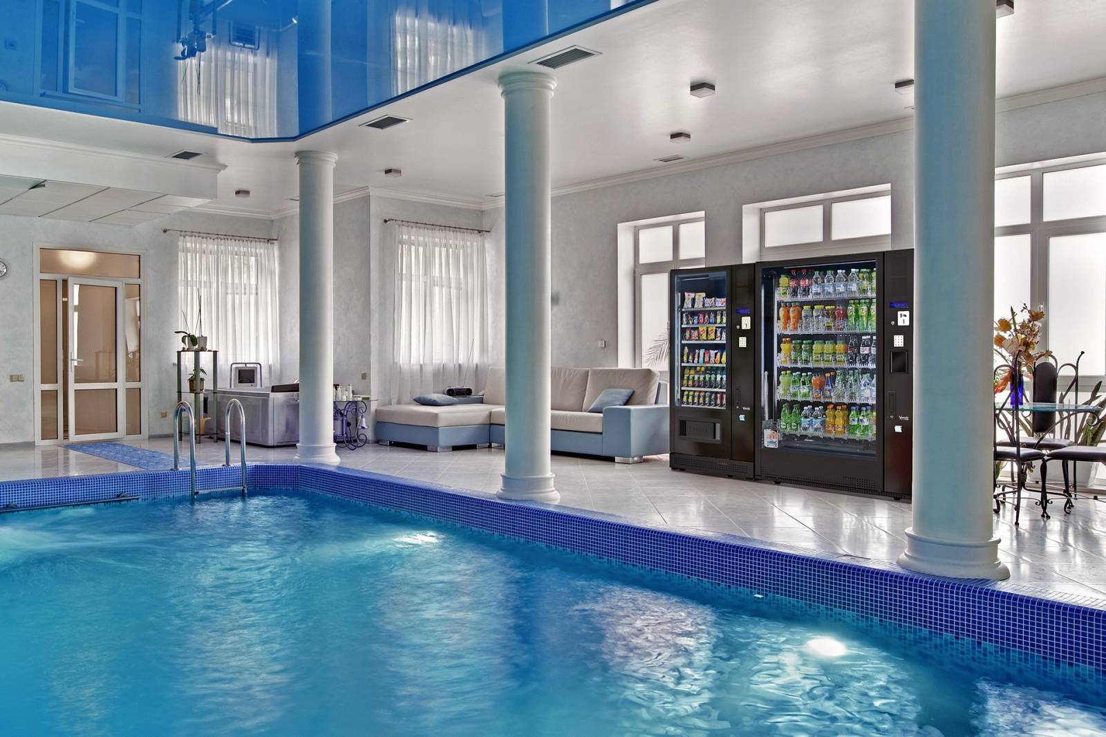 VENDING TRADITION propose pour tout type d'entreprise en région lyonnaise des distributeurs automatiques de la marque VENDO